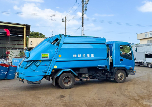 パッカー車4t積（2台）